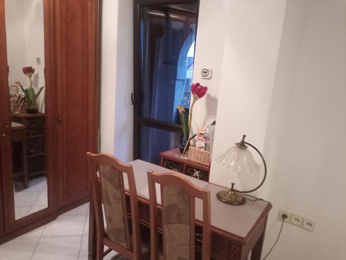 Pokój w domu z dużym ogrodem Cracóvia Exterior foto
