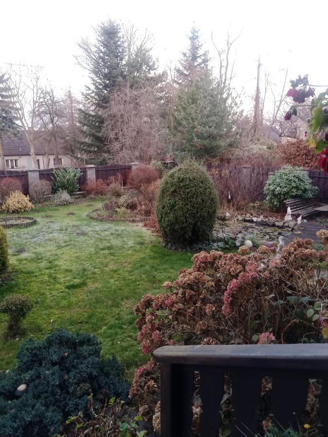 Pokój w domu z dużym ogrodem Cracóvia Exterior foto