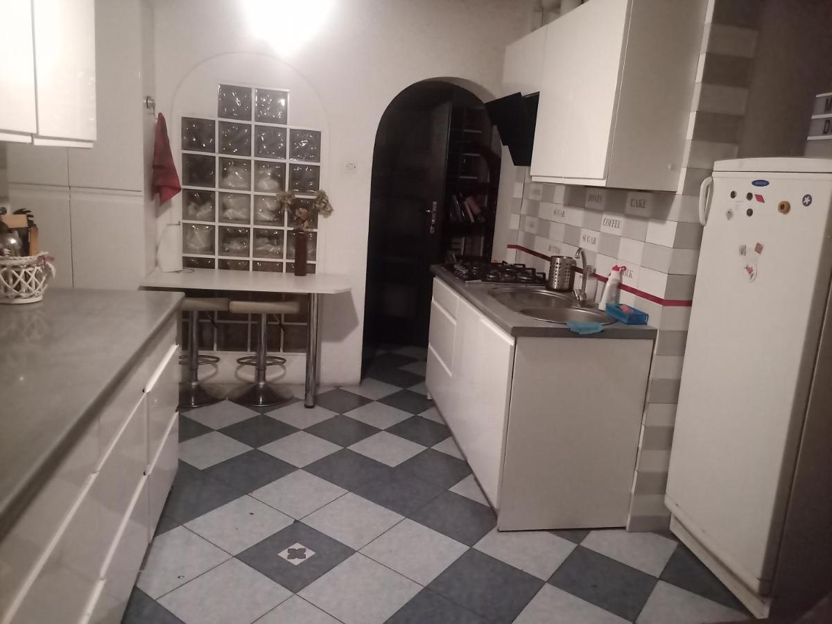 Pokój w domu z dużym ogrodem Cracóvia Exterior foto